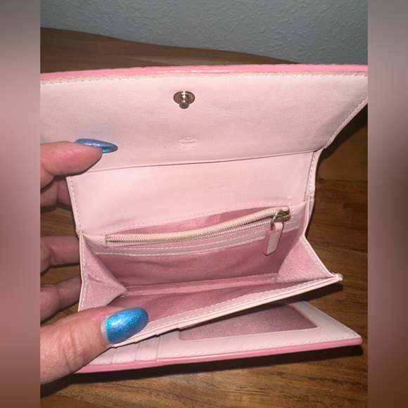 MCM Visetos Trifold Wallet - Picture 4 of 4